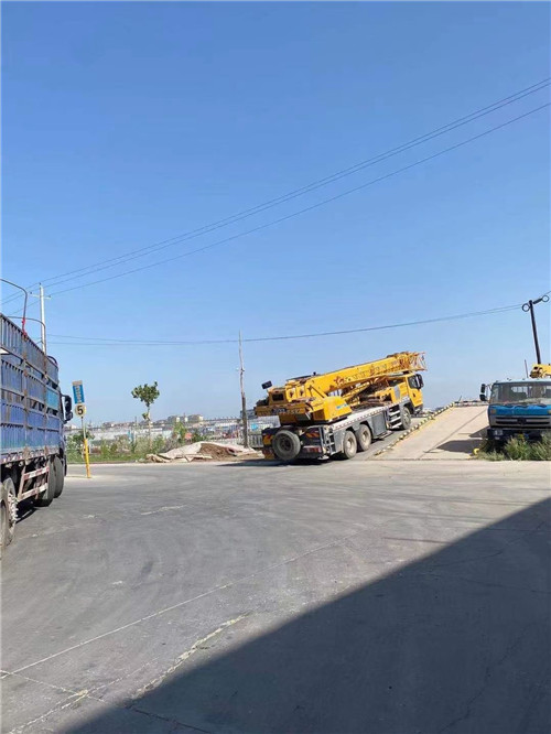 云溪区25吨吊车的租赁价格大概是多少？