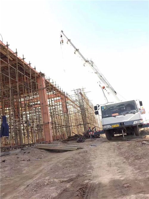 云溪区吊车作业的安全注意事项有哪些？